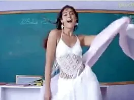 Hình jav co phu de xăm người fucks nghịch ngợm latina trong các đít