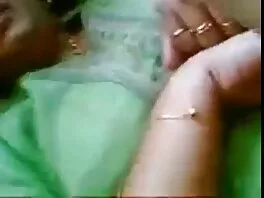 Latin Babe xxx phu de đang nhận được hoàn toàn khỏa thân