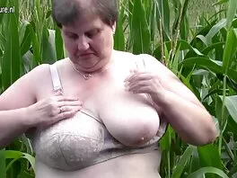 AJ Applegate bị ăn vạ phim jav co phu de trên giường