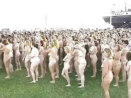 Tóc vàng phim sexx phu de Chanel màu xám được một Khó Mẹ kiếp từ hai con ngựa giống
